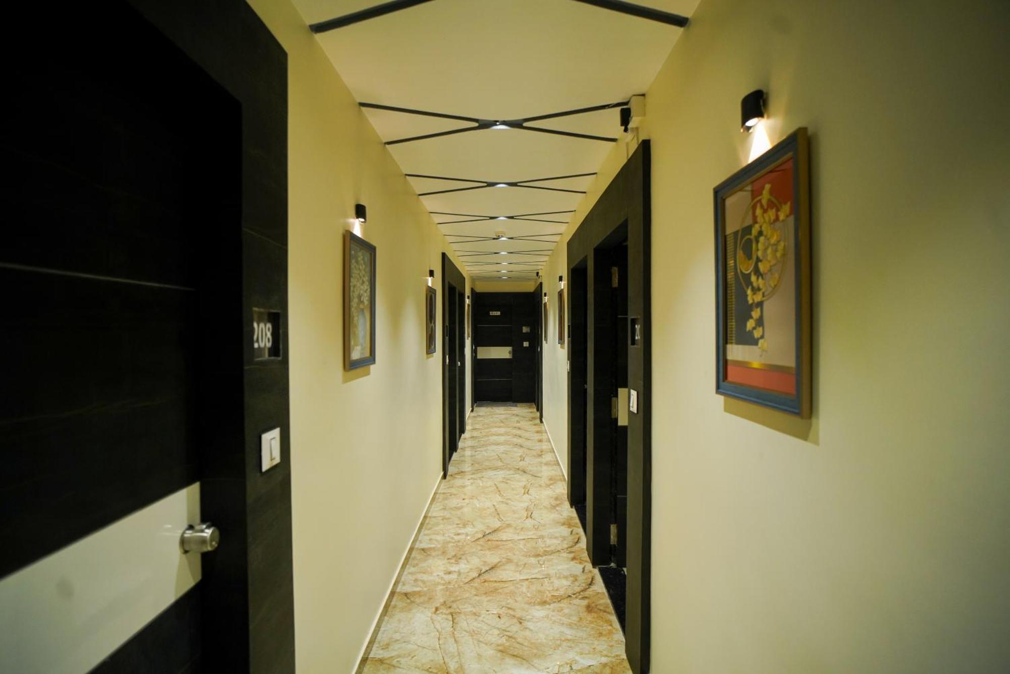 Hotel Suncity Ahmadábád Exteriér fotografie